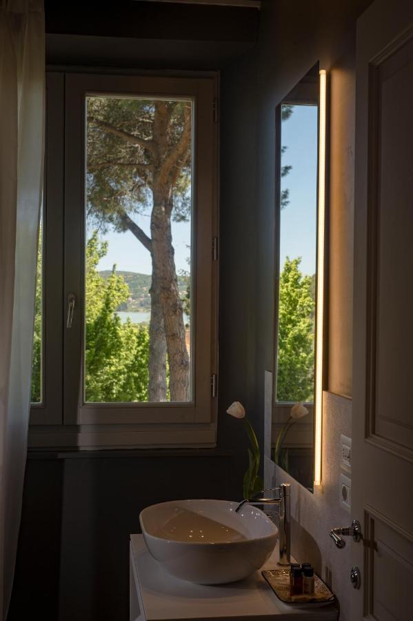 Isola Polvese Resort Castiglione del Lago Exterior photo