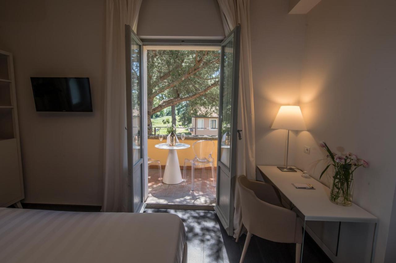 Isola Polvese Resort Castiglione del Lago Exterior photo
