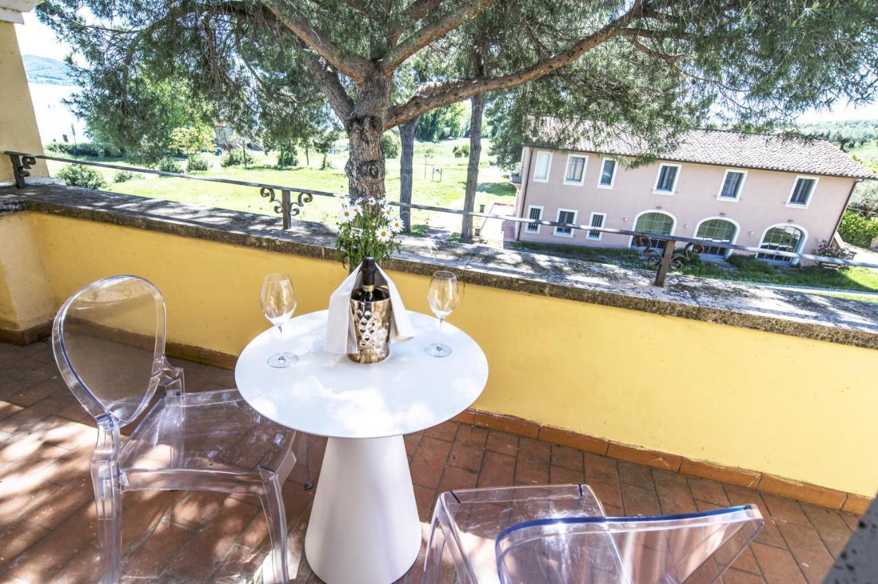 Isola Polvese Resort Castiglione del Lago Exterior photo