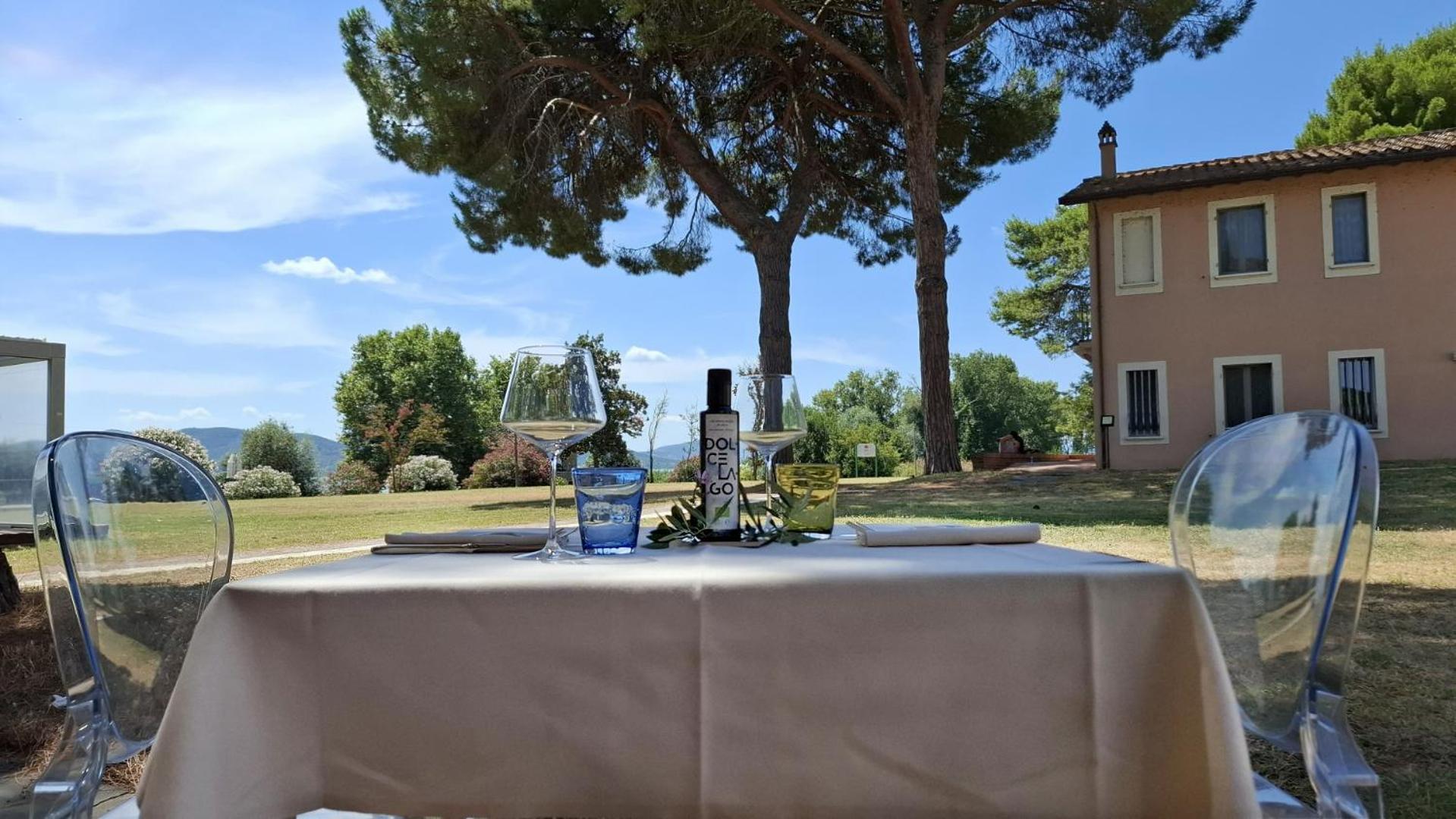 Isola Polvese Resort Castiglione del Lago Exterior photo