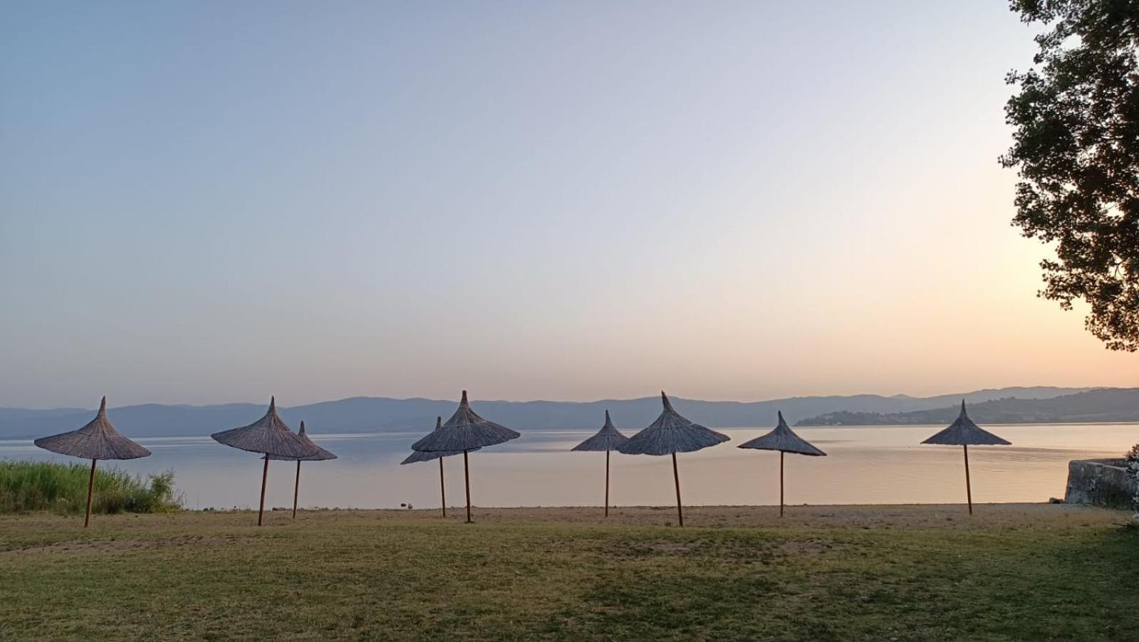 Isola Polvese Resort Castiglione del Lago Exterior photo
